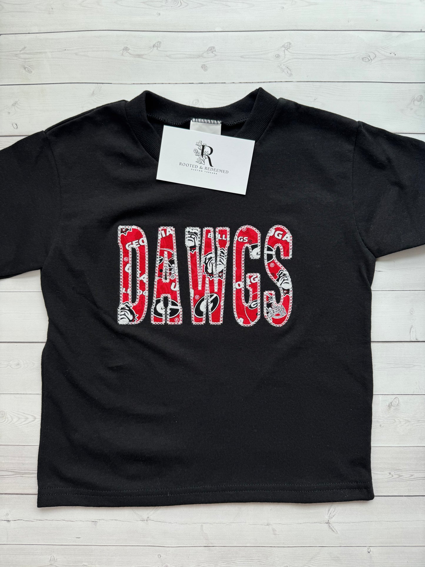 Georgia Bulldogs "DAWGS" Diamond Stitch Appliqué Embroidered T-Shirt (YOUTH SIZES)