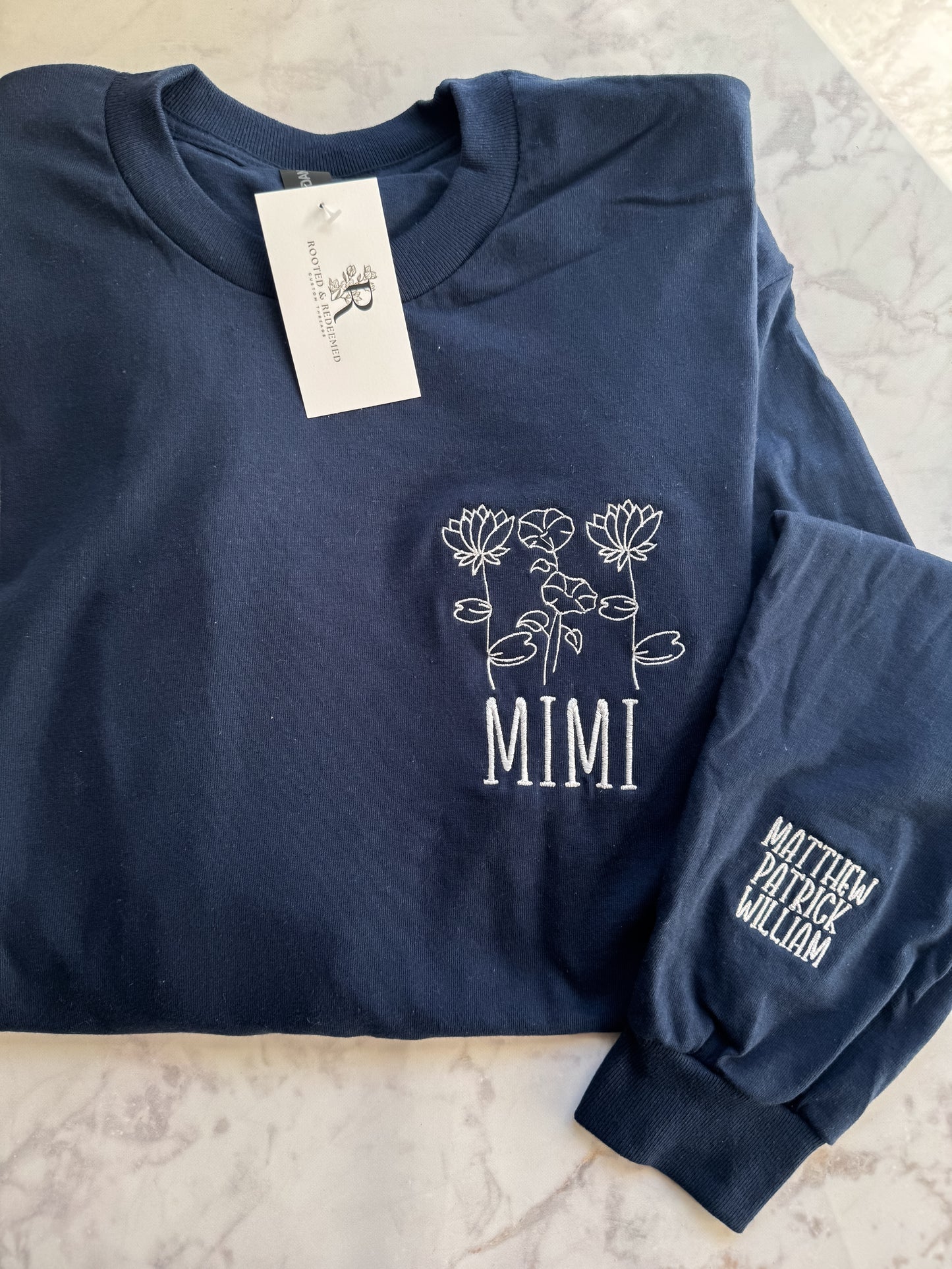 Personalized Mama Birth Flowers Embroidered Sweatshirt with Sleeve Embroidery