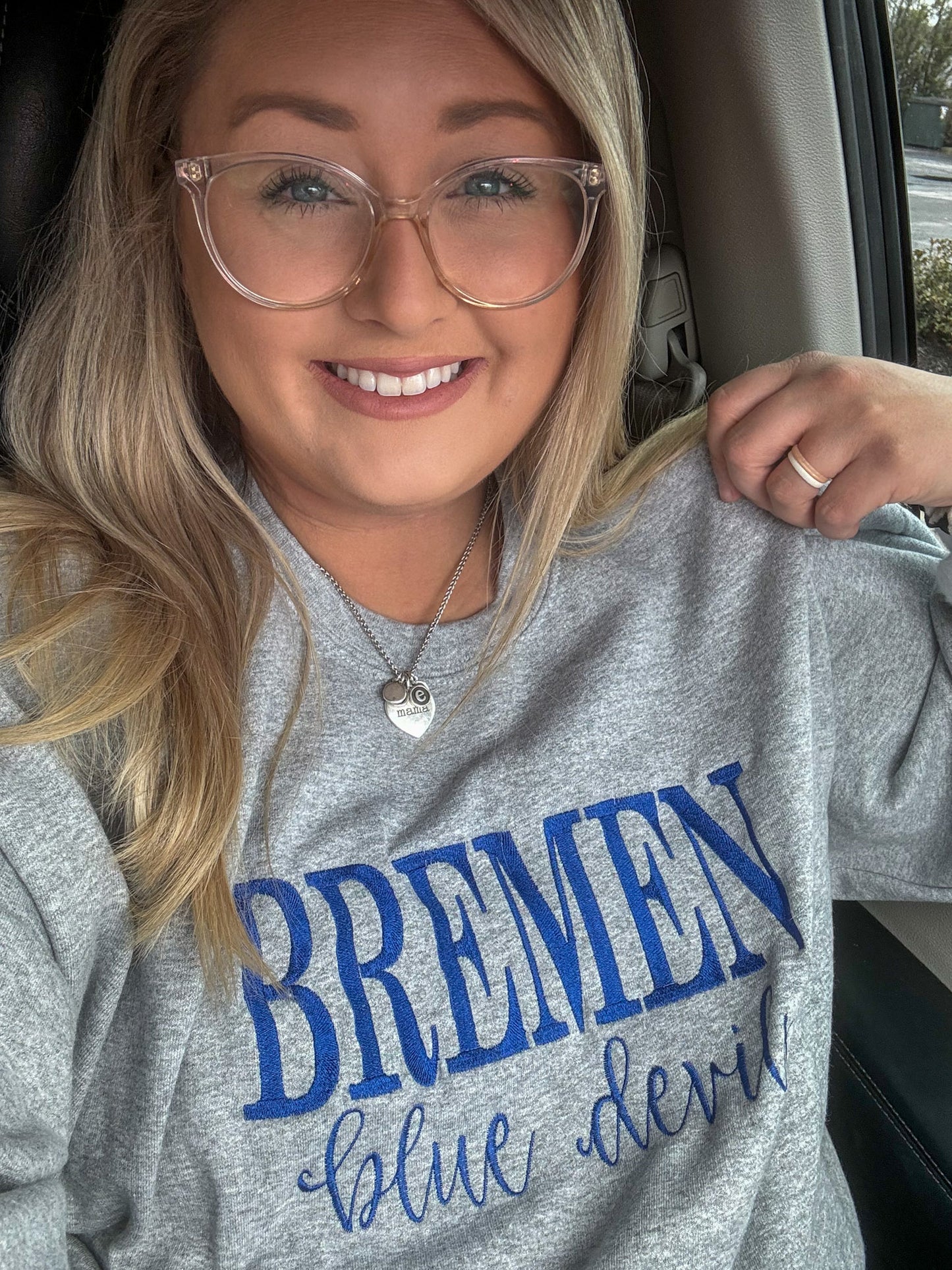 Solid Letter Bremen Blue Devils Embroidered Sweatshirt